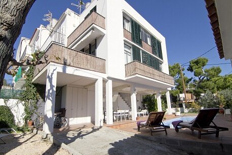 Beach, 3 bed villa for holiday rent central Sitges